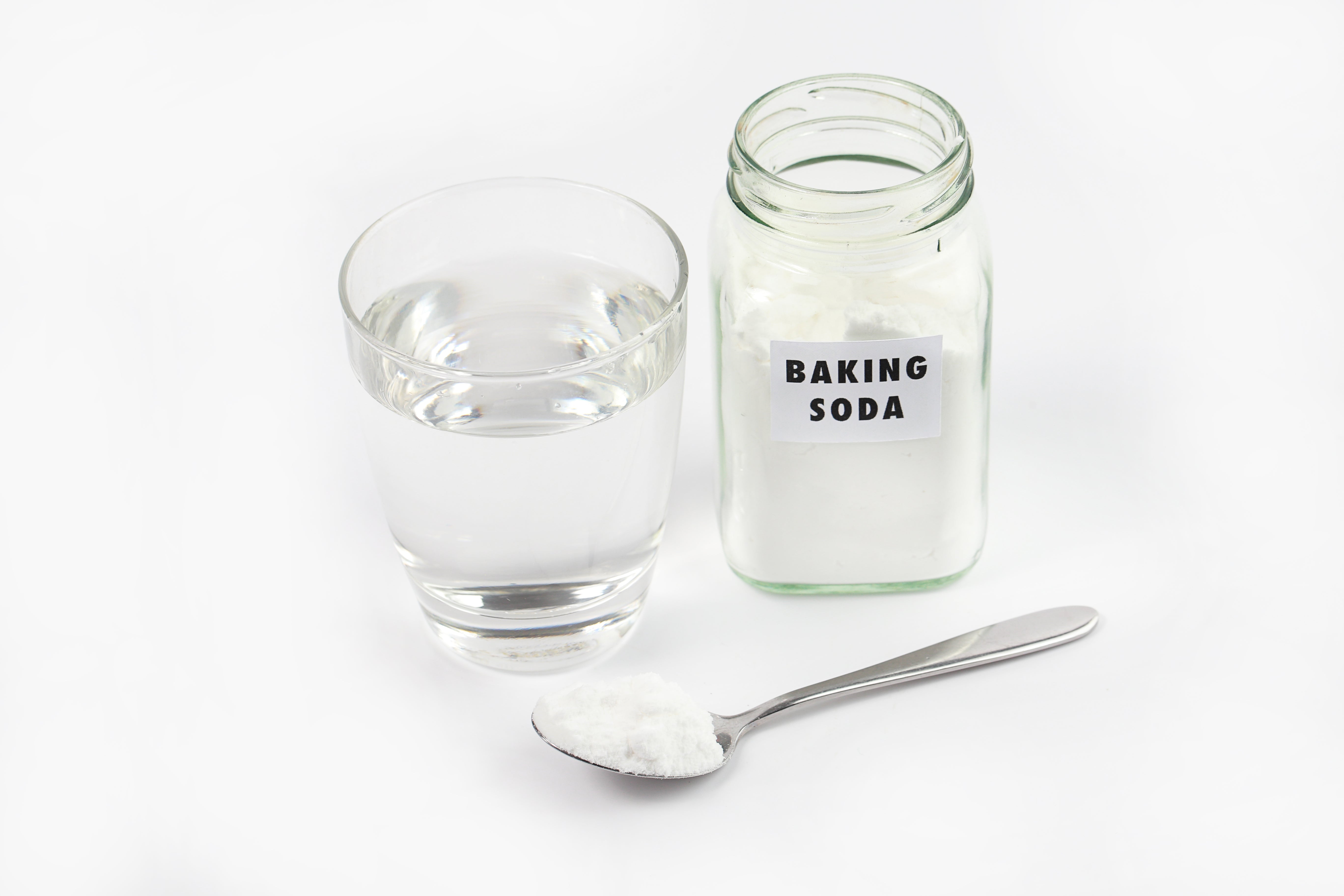 Easy DIY Ways to Use Baking Soda for Canker Sore (To Help Alkalinize